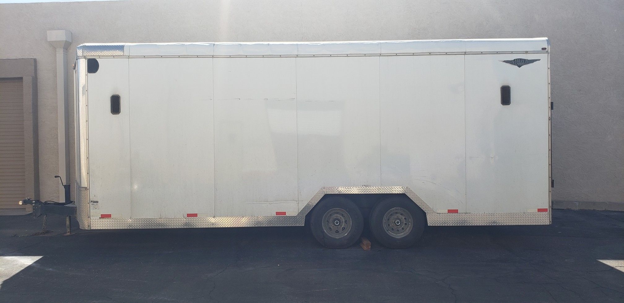 22' enclosed trailer / 8.5' interior height