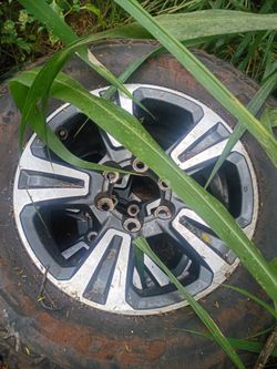 Tocoma tire and rims