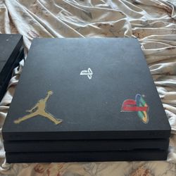 PS4 PRO