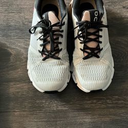  Women’s Size 7.5