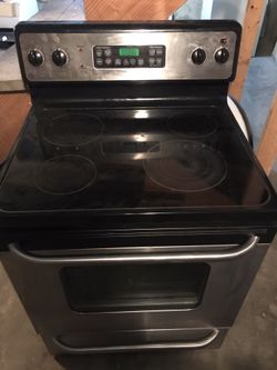Electric stove for $250 text me if interested