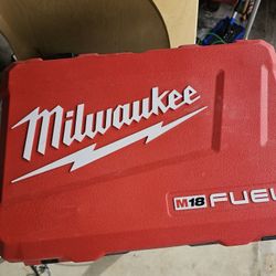 Milwaukee Case