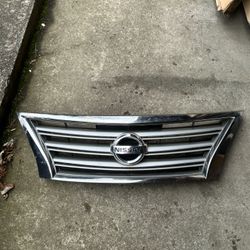2013-2015 Nissan Sentra Front Upper Grill 