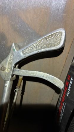 Snake tongs serialized for quality