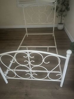 Free bed frame