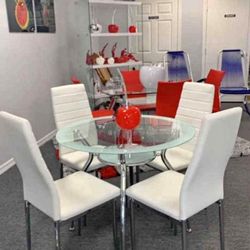 New 5pc Dining  Set In Box 📦 Finance Available No Credit Needed 