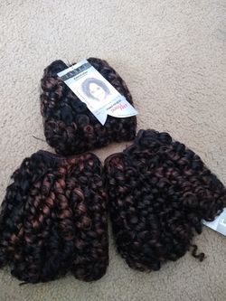 Tap in hair extensions bundles of three