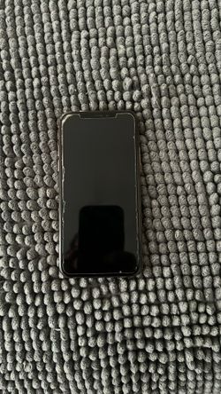 I Phone XR..