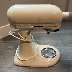 KitchenAid Stand Mixer off-white/cream