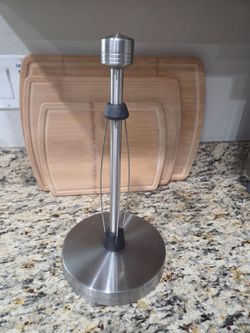 Paper towel holder