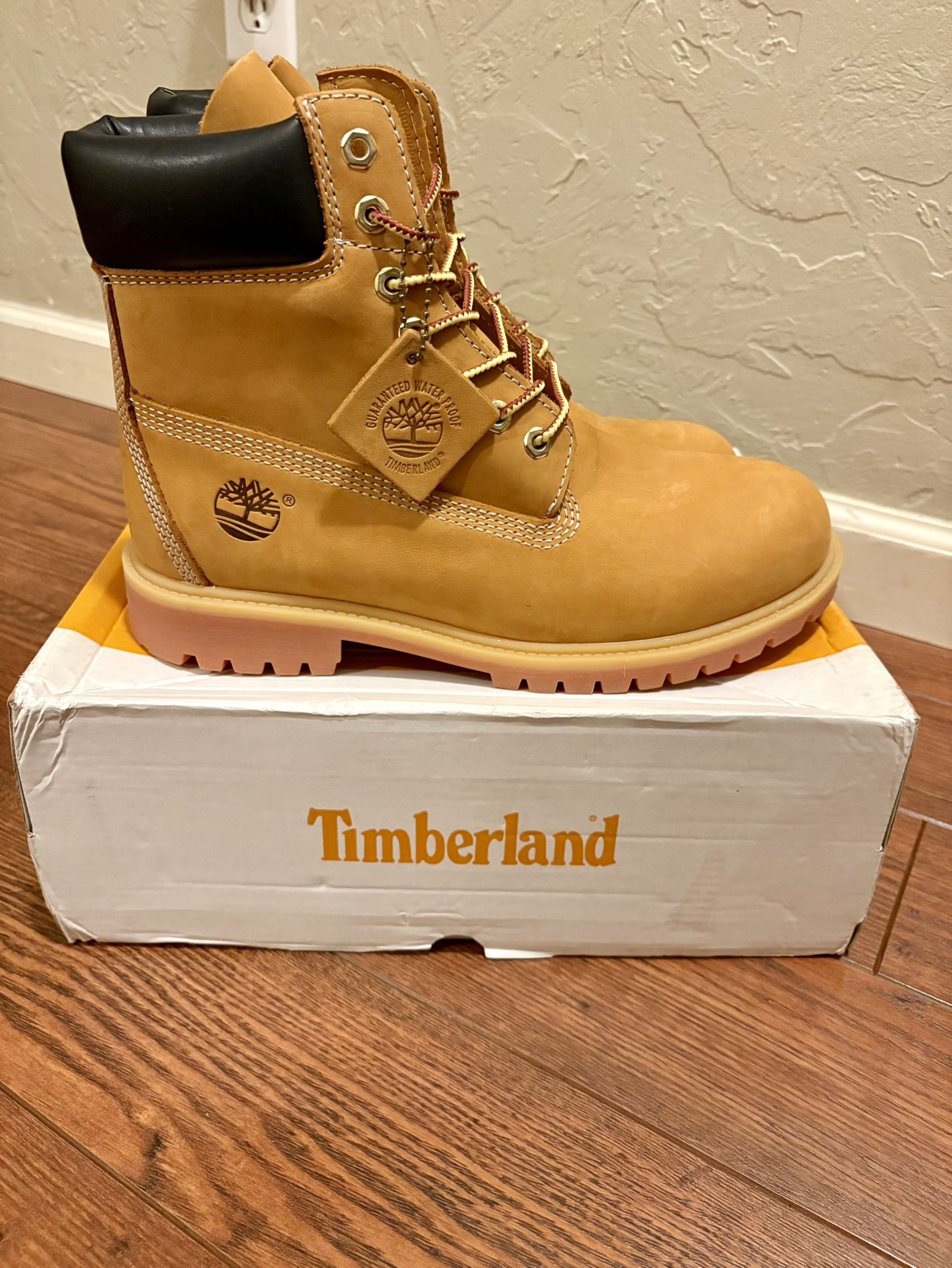 Timberland 6-Inch Waterproof Boot Wheat Nubuck Men’s Size 10