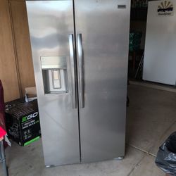 Refrigerator Asking 400.00