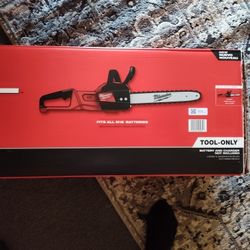 Milwaukee M18 Chainsaw W/Battery