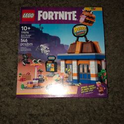 Fortnite Lego Set (Durrr Burger Restaurant) 