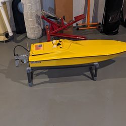 Enforcer Gas Rc Boat Fast 2 Cycle 