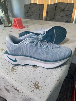 Nike motiva woman’s 8.5