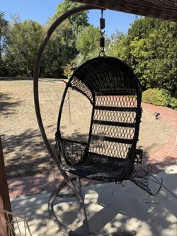 Free Hanging Wicker Swing Chair