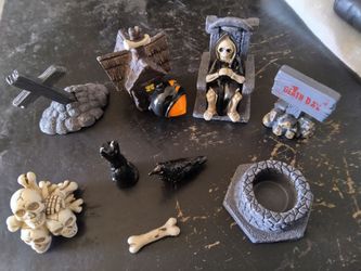 Halloween Gothic Miniature Figurine Set
