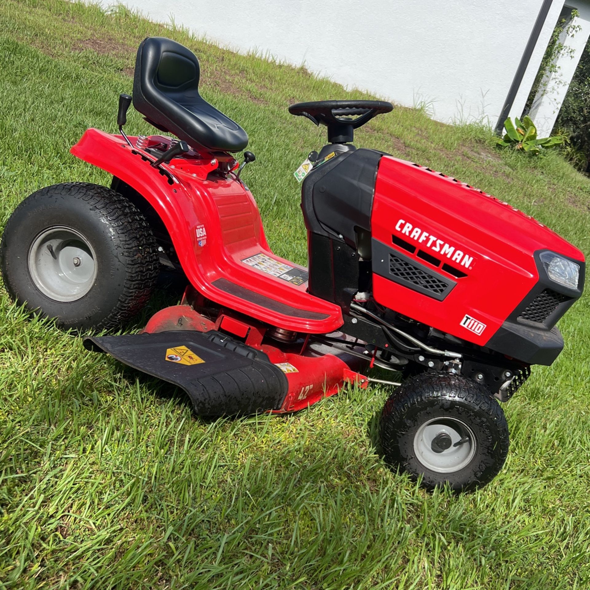 BLACK FRIDAY SALE! Riding Mover Craftsman T110 42l for Sale in