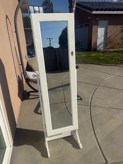 Armoire
