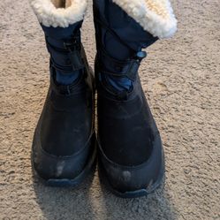 UGG Snow Boots Boys Size 5