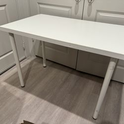 IKEA Table (Linnmon/Adils) 