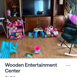 Entertainment center