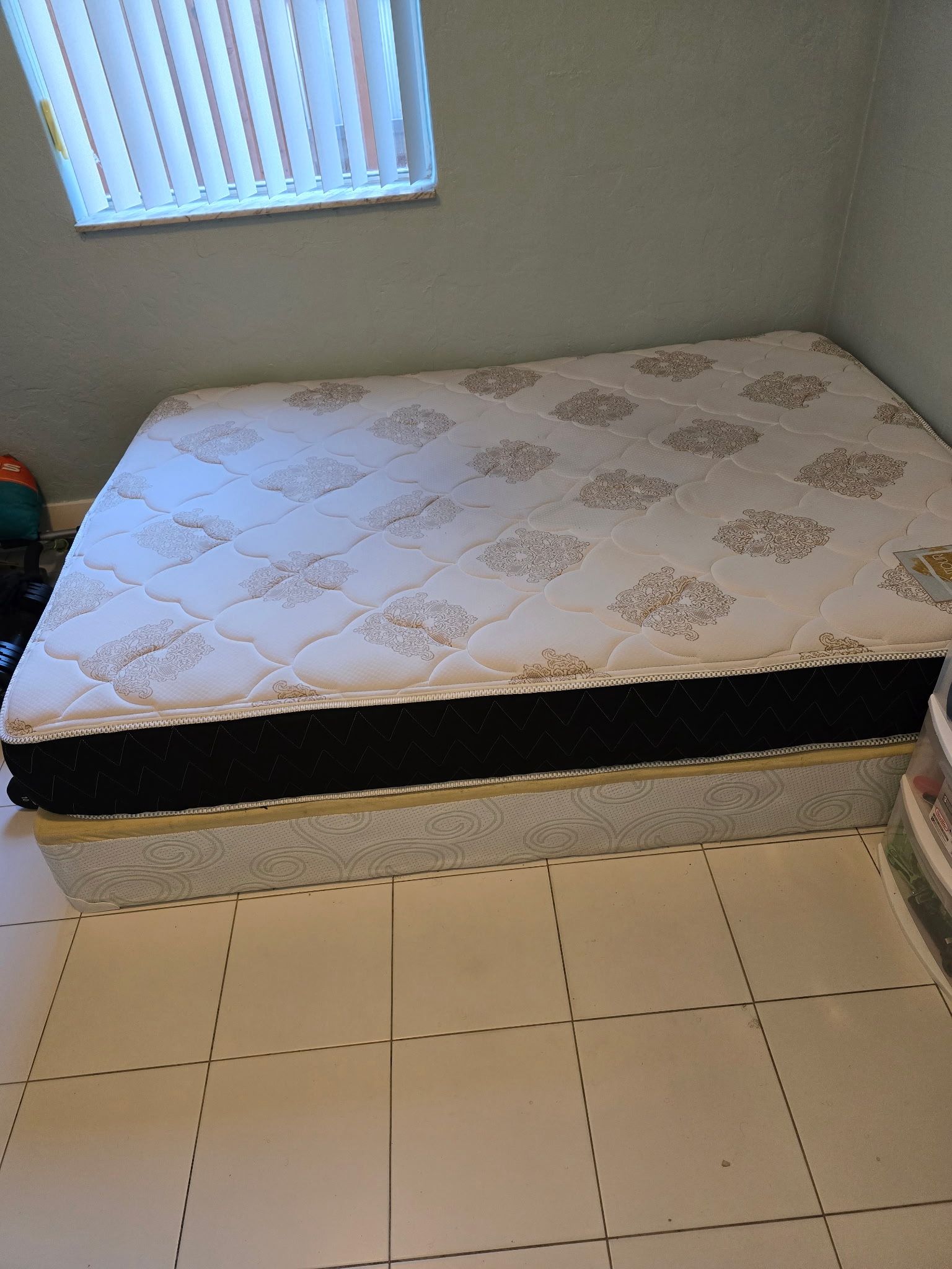 Mattress & box Spring