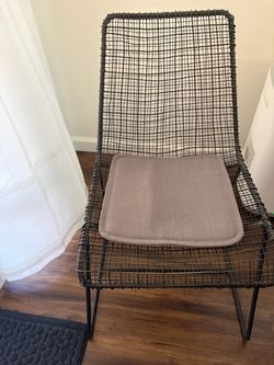 Metal Wire Lounge Chair with Cushion
