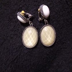 Vintage Set Of Clip-On Shimmering Earrings