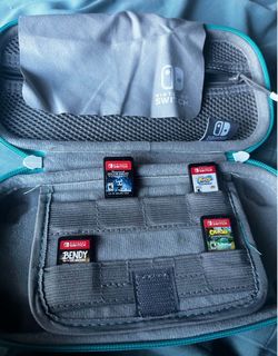 Nintendo Switch Carrying Case with 4 Games
