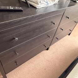 Dresser And 2 Nightstands 