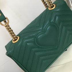 𝐆𝐮𝐜𝐜𝐢 GG Marmont Small Shoulder Bag