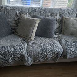 3 Seat Standard Sofa with Decorative Pillows