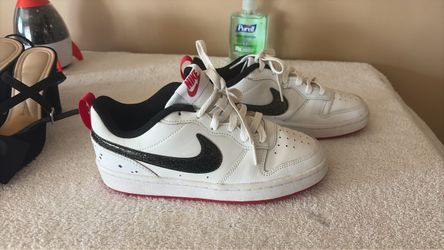 Nike size 5 y
