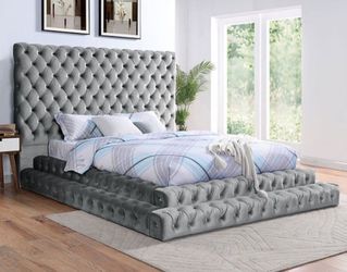 NEW SUPER PLUSH GRAY QUEEN SIZE PLATFORM BED FRAME