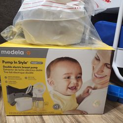 Medela MaxFlow Pump In Style