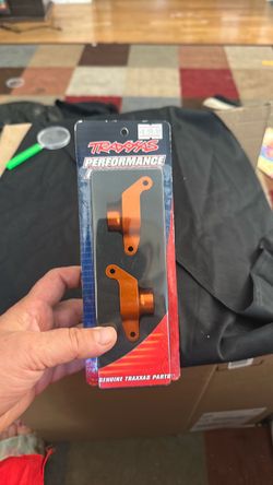 Carries, stub axle(orange-anodized 6061-T6 Alumim)(rear)2