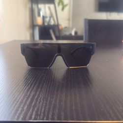 BURBERRY SHADES 