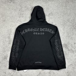 Chrome long sleeve hoodie size M/L