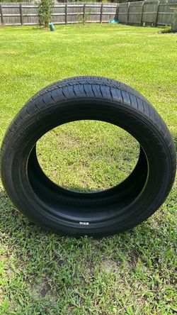 P245/45RI8 Goodyear Tire