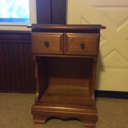 Bedside/Lamp Table