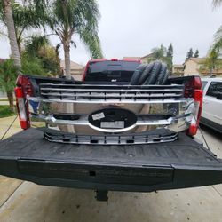 2017 Ford F250 Lariat Grill.