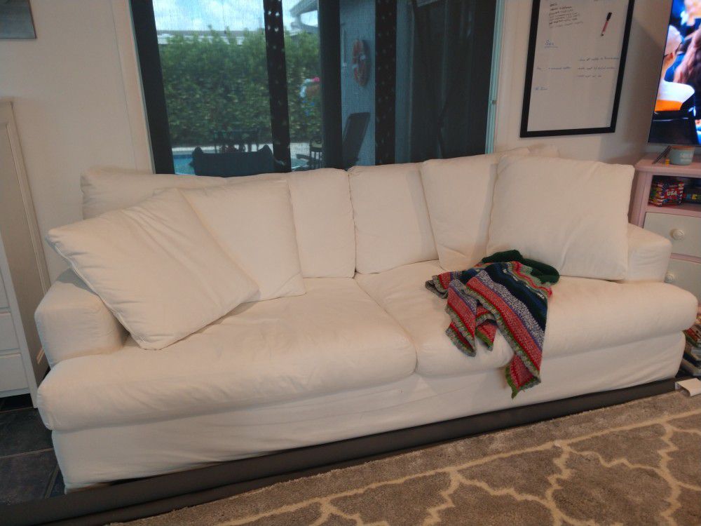 Beautiful new white couch!!! Slip covers can be washed! Single woman owner. No pets or smoking!
