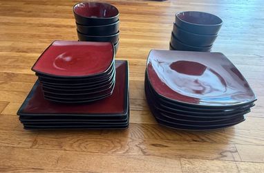 28 Pieces Black & Red Dinnerware Set