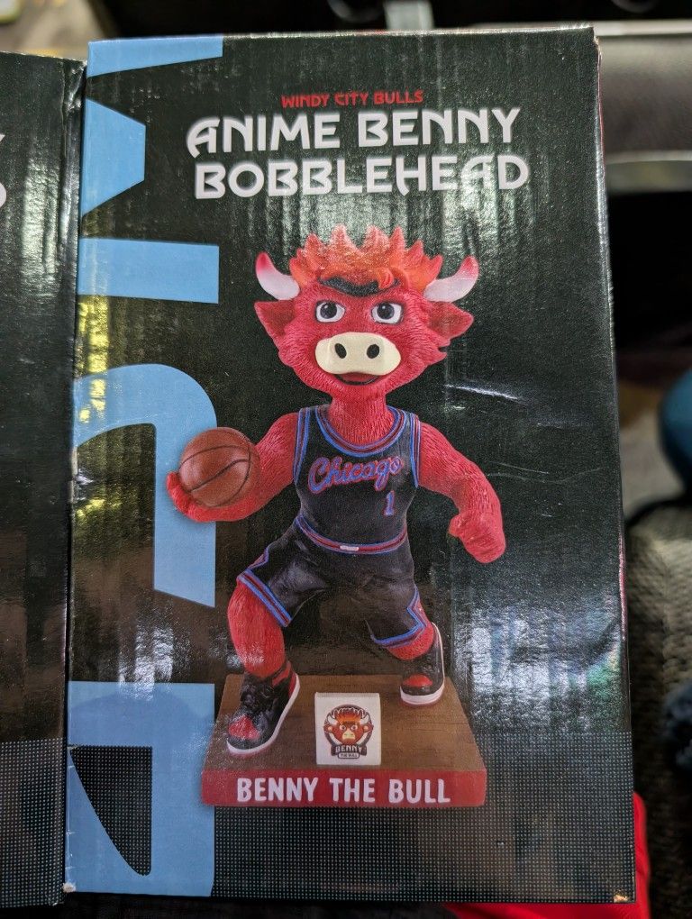 NBA Chicago Bulls Benny the Bull Bobblehead Michael Jordan MJ basketball