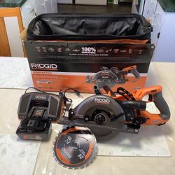 NEW RIDGID SAW 18V Brushless 