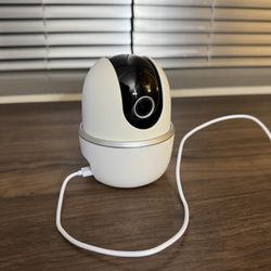 Lorex 2K Indoor Pan-Tilt Wi-Fi Security Camera
