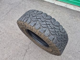 18" Goodyear Wrangler duratrac tire