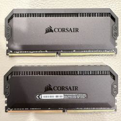 Corsair Dominator Platinum RGB 32GB (2x16GB) DDR4-3200 Desktop Memory CL16